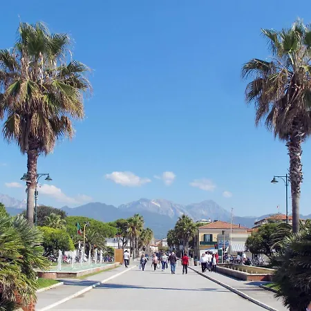 Lejlighed Milano By Interhome Forte dei Marmi